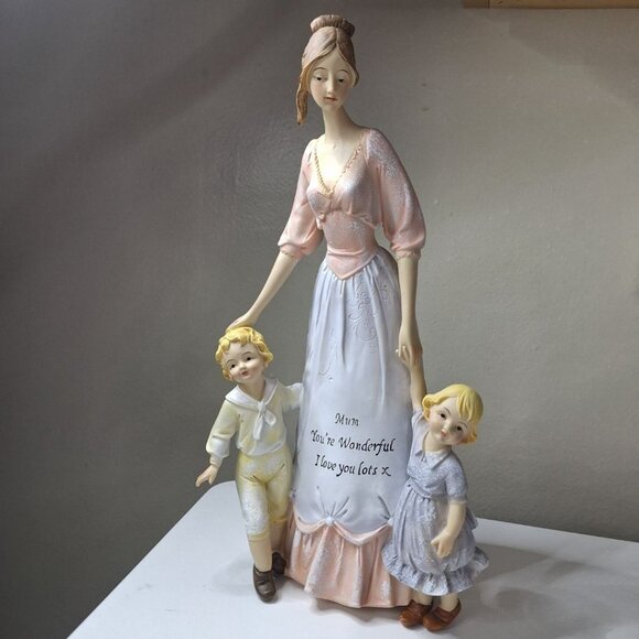 European Figurine Mum Children Mom Wonderful 12 Inches Tall Lightweight Gift - Picture 2 of 14